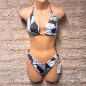 🌞NWT Palm Bikini Size Large NWT🌞